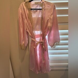 XL Jacklyn Smith Vintage Pink Lace Trim Robe
